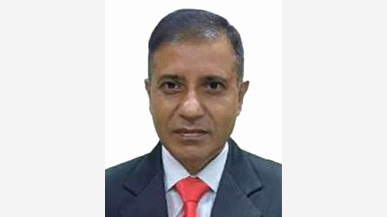 নতুন আইন সচিব হিসেবে নিয়োগ পেলেন বিচারক লিয়াকত আলী মোল্লা